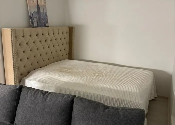 Modern Nearby Airport 2 Appartamento